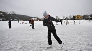 Fenomen meteo neobișnuit: Lacul Balaton a înghețat complet. Imagini spectaculoase cu "Marea Ungariei"