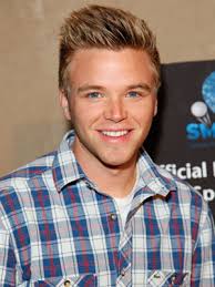 And why does it always seem to happen on the one day your hair is frizzy? Luckily, Brett Davern, a.k.a. Jake from Awkward knows just how ... - sev--Brett-Davern-mdn