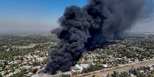 Large Fire at Paint Warehouse in Francisco Álvarez Causes Alarm