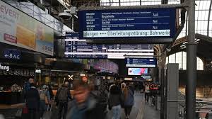 Bahnchaos: Oberleitungsschaden legt Verkehr Hamburg-Berlin lahm - Imagen principal del artículo