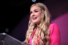 Erika Kirk – Wikipedia