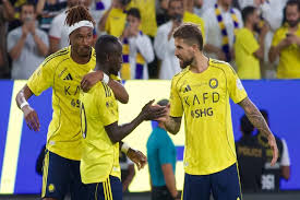 النصر يفجر مفاجأة مدوية .. تصرف من ماني ومارتينيز أشعل صدارة الدوري