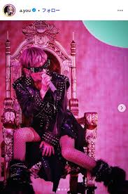 (画像2/3) 浜崎あゆみ、ベリーショートヘアのステージショットに絶賛の声「かっこよすぎ」「衣装も髪型も変わっててビックリ」