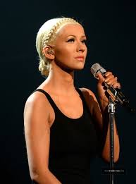 Noticias >> Christina Aguilera  [V]  - Página 25 Images?q=tbn:ANd9GcTqGjPKBWiDlanF2mvrl3cskEdxGDwAju8A3MgUtnu7ojNdameFYA