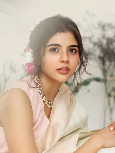 Kalyani Priyadarshan's stunning minimal makeup looks | Times of India