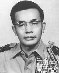 Lieutenant General Le Nguyen Khang. Full Name: Le Nguyen Khang. Date and Place of birth: June 11, 1931, Son Tay, North Vietnam - khang
