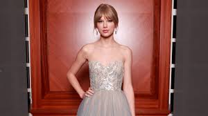 This 2011 Taylor Swift Outfit Is One Of Her Best-Dressed Moments That Everyone Forgot About