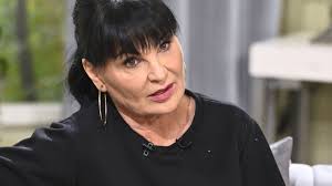 Wie, gdzie zostanie pochowana. Wybrała już nawet strój