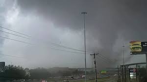 Americans from Texas to Iowa face tornado threat Friday as spring storm season begins