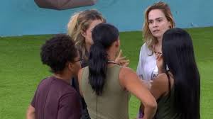 BBB 26: Ana Paula é alvo de ataques em roda de conversa e clima pesa: ‘ela é azeda’