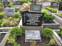 Grab von Heinrich Uphoff (23.09.1926-02.06.1996), Friedhof Osteel