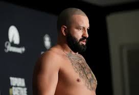UFC White House fighter appears to throw up at weigh-in: ‘So what? I was drinking’