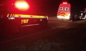 Capotamento seguido de incêndio deixa dois mortos e três feridos na BR-392