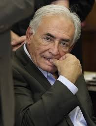 Former IMF chief Dominique Strauss-Kahn gestures during his bail hearing inside of the New York State Supreme Courthouse in New York May 19, 2011. - strauss-kahn