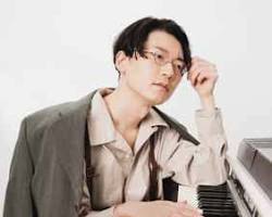 Kan Sano artist promotional photo（AI 生成）