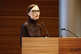 Minja Koskela: Työaikaa pitää lyhentää