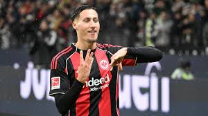 Eintracht Frankfurt News-Ticker: SGE in Stuttgart mit Doppelspitze