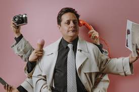 Manuel Calderón: La comedia también habla de quiénes somos