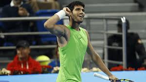 Carlos Alcaraz shines as he advances in Doha Championship