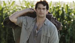 Campeões de Bilheteria hoje: Globo exibe filme com Henry Cavill neste domingo (25)