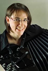 Von 2002 bis 2010 studierte Silke Huber klassisches Akkordeon an der Hochschule für Musik Würzburg bei ... - shuber2