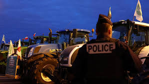 EN DIRECT - Agriculteurs en colère : 50 personnes en garde à vue après être entrées dans une annexe du ministère de l’Agriculture à Paris