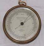 Compensated barometer