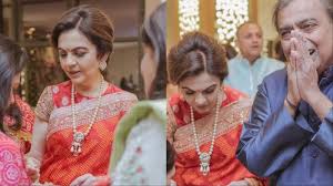 Nita Ambani Glows In Orange Bandhani Saree With A Contemporary Twist