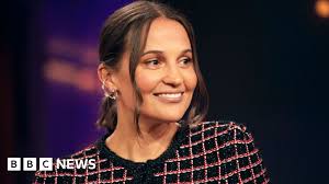 Alicia Vikander and Andrew Lincoln to Star in 'The Lady from the Sea'
