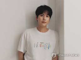 “The Incident at the Dressing Room: Woman Arrested for Attacking Super Junior’s Kyuhyun with a Knife”