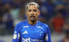 Fábio Luciano, ex-zagueiro, pede oportunidade para Matheus Pereira, do Cruzeiro, na Seleção: “Merecia”