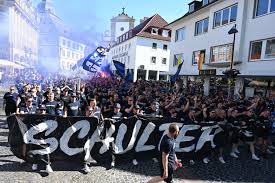 4000 Teilnehmer bescheren dem SC Paderborn 07 einen gewaltigen Fanmarsch