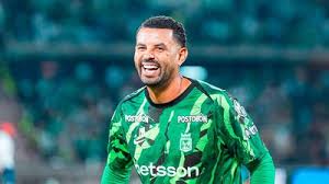 ¿Recuerdas a Edwin Cardona? Metió golazo de media cancha en Colombia con Atlético Nacional (VIDEO)
