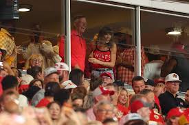 The $40 tank top Taylor Swift wore to Kansas City Chiefs game that was designed by her friend