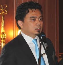 Malaysia Petroleum Resources Corp (MPRC) special officer to the president/CEO Mohd Zaidi ... - b_pg09zaidi