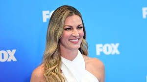 Erin Andrews' Viral Fur Coat: NFL Sideline Style Statement