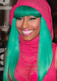 Resultado de imagem para nicki minaj cabelo colorido