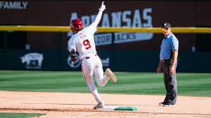 Arkansas baseball blasts five home runs in series-opening win over Oklahoma