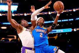 El Thunder arrolla a Los Lakers en tercer juego de playoffs de la NBA