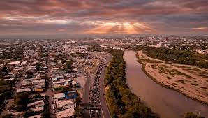 Llegan las lluvias a Nuevo Laredo; varias colonias de la ciudad despiertan con agua