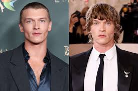 ‘Heated Rivalry’ Star Connor Storrie Debuts New Buzzcut on Red Carpet at 2026 Creative Arts Emmys