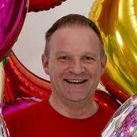 Spotlight Artist: Christopher Horne CBA, ICSF. ChistHorn Pic. Home Country: United Kingdom Company: Amscan International. “Using foil balloons in my work as ... - ChistHorn-Pic1