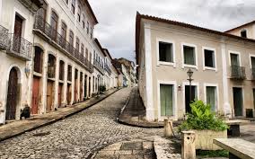 Uzun ve sessiz sokaklar