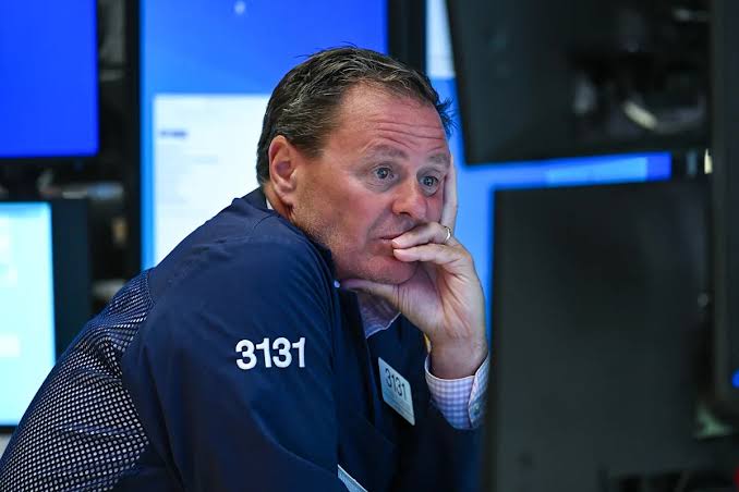 Microsoft's strong earnings forecast boosts U.S. stock futures amid Fed uncertainty; traders eye inflation data