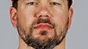 Kyle Schwarber starts at first base on Saturday
