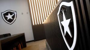 Botafogo rebate Eagle/Ares na Justiça, diz que empresa quer ‘salvar Lyon’ e aponta risco de ‘quebra imediata’ da SAF sem recuperação judicial