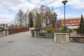 Vantaan Koivukylän asukkaat pelkäävät liikkua aseman lähellä: ”En tule tänne iltakahdeksan jälkeen”