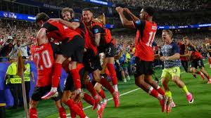 Austria y Argelia firman un vibrante empate 3-3 y avanzan a 16avos; Irán queda eliminado