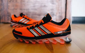 Resultado de imagem para tenis adidas springblade
