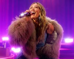 Hilary Duff regresa a escena con 'What Dreams Are Made Of' en Londres: un recuerdo de adolescencia y un nuevo comienzo